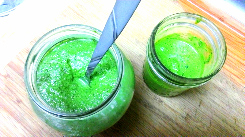 carrot top pesto small