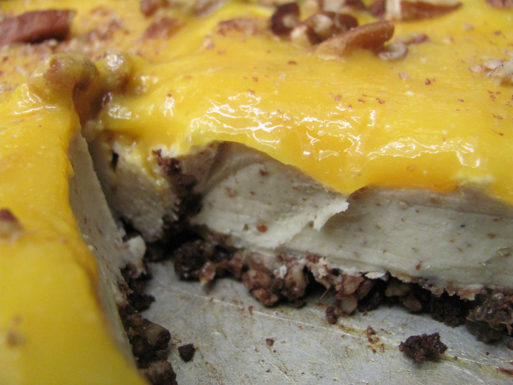 raw vegan cashew mango cheesecake