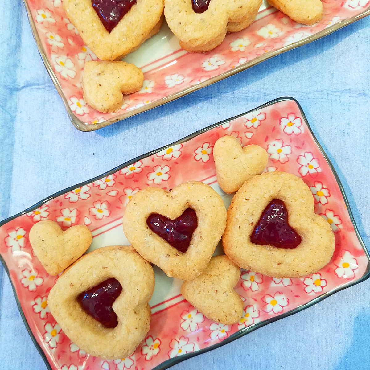 raspbery jam gluten free vegan heart shaped cookies pink