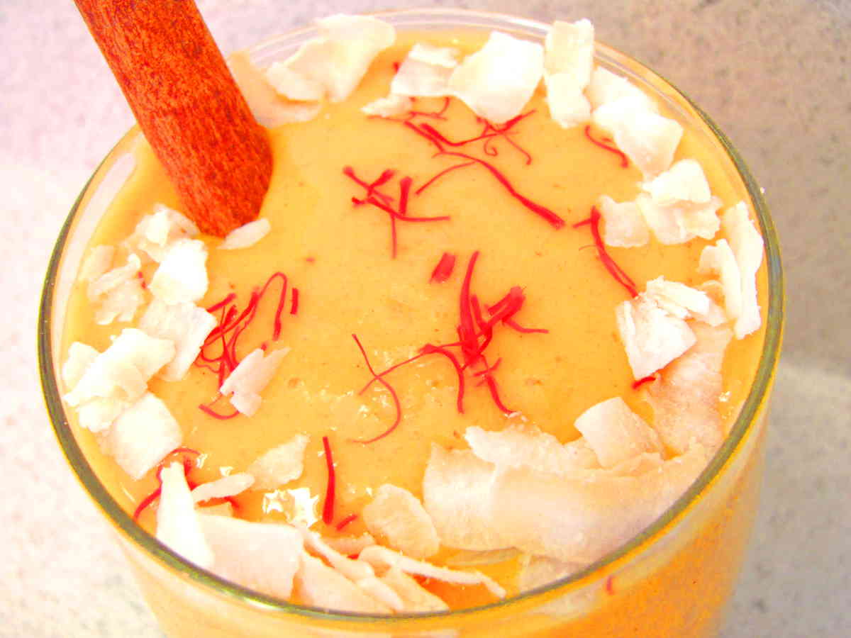 turmeric mango ginger smoothie close-up