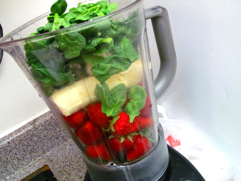 spinach strawberry smoothie