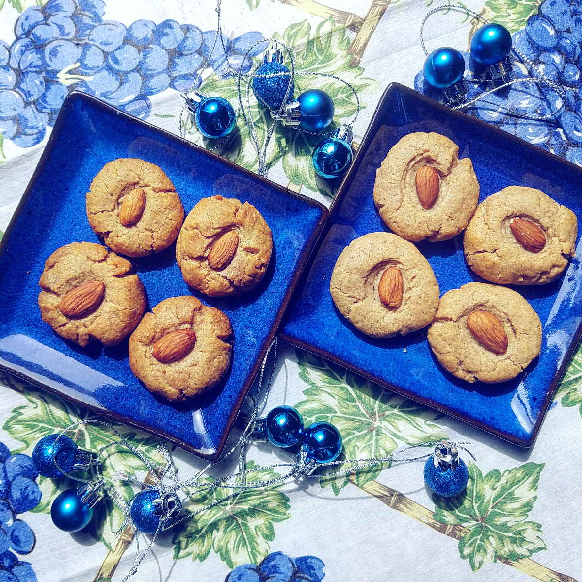 vegan almond butter cookies